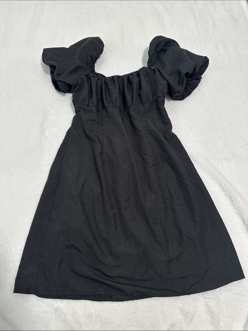 🏰 Gianni Bini Tie Back Dress